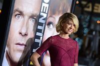 Jenna Elfman attends the Premiere of Universal Pictures' Identity Theft at the Village Theatre in Los Angeles (04.02.2013) 
