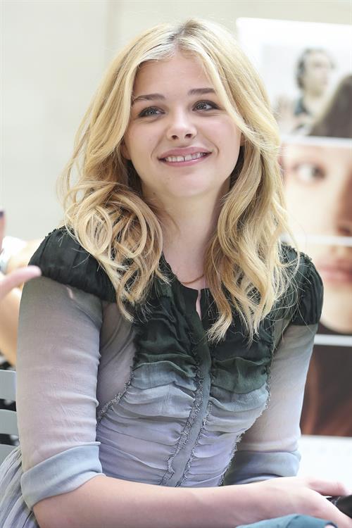 Chloe Grace Moretz attends a QA session Promoting  If I Stay in Seattle 