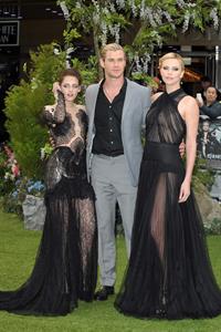 Charlize Theron and Kristen Stewart at the  Snow White And The Huntsman  World Premiere, May 14, 2012