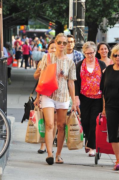 Heidi Klum shopping with her Mom Erna Klum in NYC on June 24, 2013