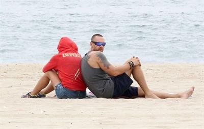 Heidi Klum haning out at the beach in Santa Monica on August 24, 2013