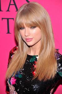 Taylor Swift at the 2013 Victoria's Secret Fashion Show