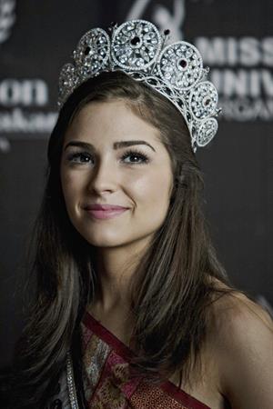 Olivia Culpo Visits Indonesia (Feb 7, 2013) 