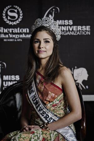 Olivia Culpo Visits Indonesia (Feb 7, 2013) 