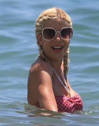 Tori Spelling in a bikini