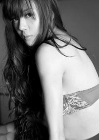 Zhou Wei Tong in lingerie