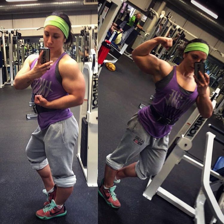 Chloe Sannito taking a selfie