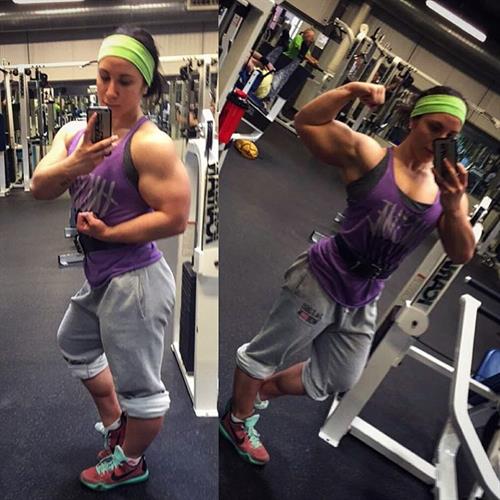 Chloe Sannito taking a selfie