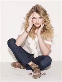 Taylor Swift - Glamour 2009/2010 by Matthias Vriens