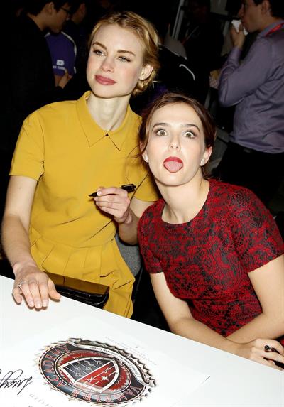 Zoey Deutch – “Vampire Academy” Panel NYCC 10/11/13  