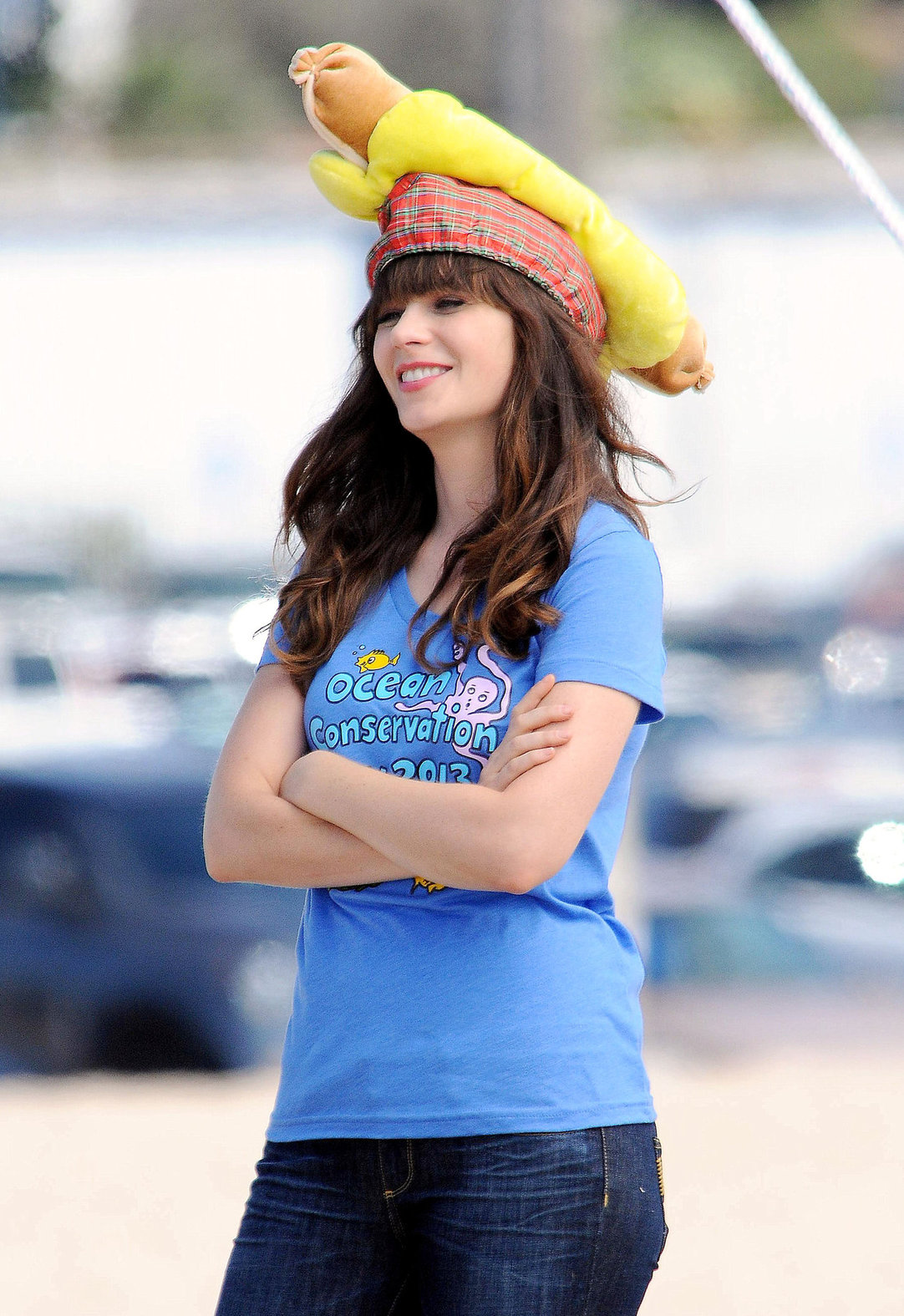 Zooey Deschanel Pictures Zooey Deschanel – “New Girl” set in Malibu 10/7/13