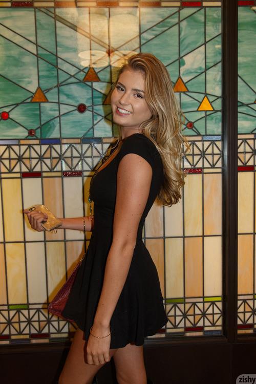 Presley Callen Is A Smoke Show