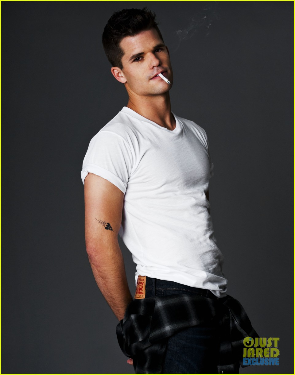 Charlie Carver