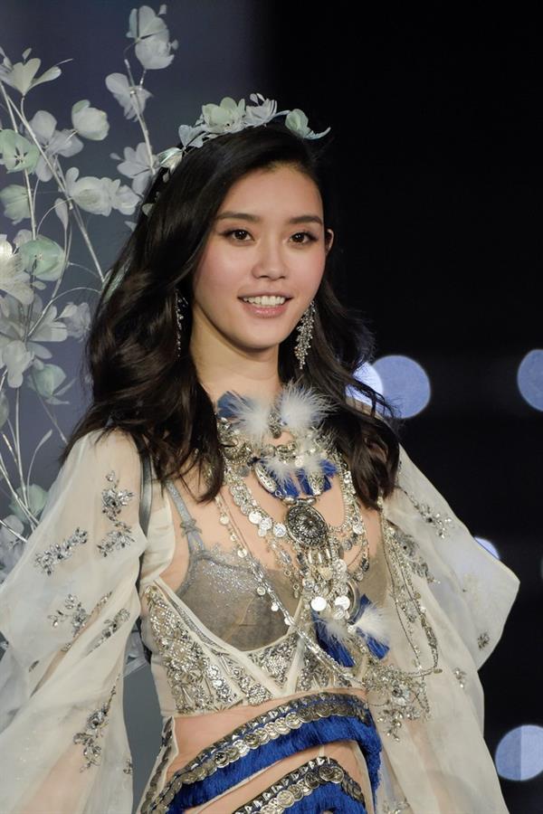 Ming Xi