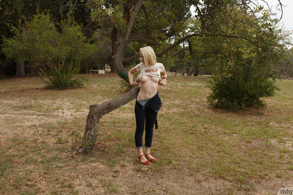 Leisel Bonnke in Overalls