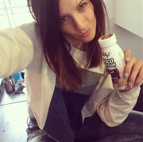 Julia Dujmovits taking a selfie