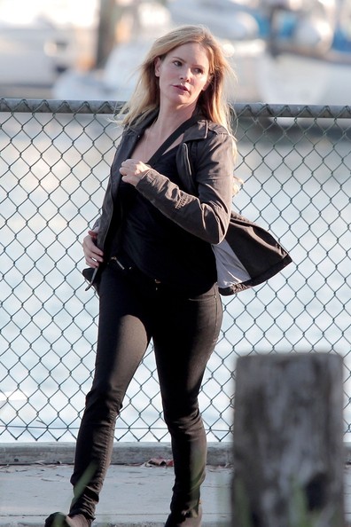 Jennifer Jason Leigh