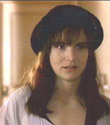 Jennifer Jason Leigh