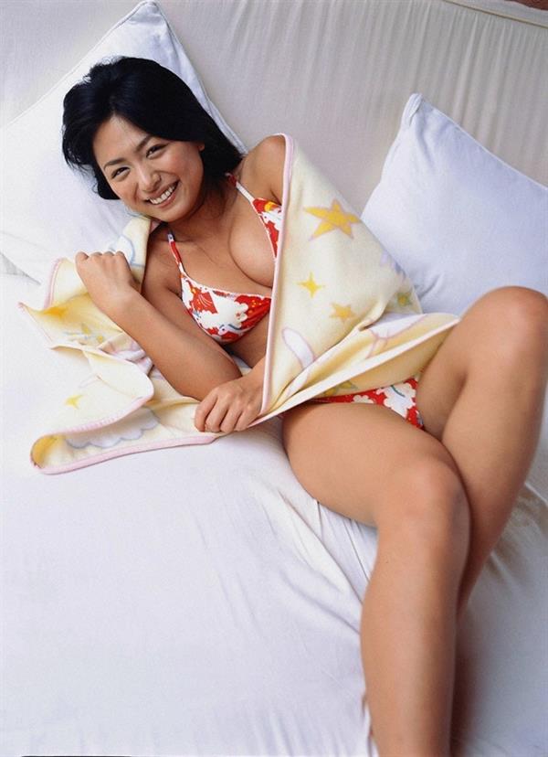 Yukie Kawamura in a bikini