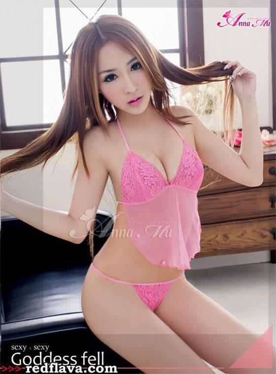 Fang Qi Yuan in lingerie