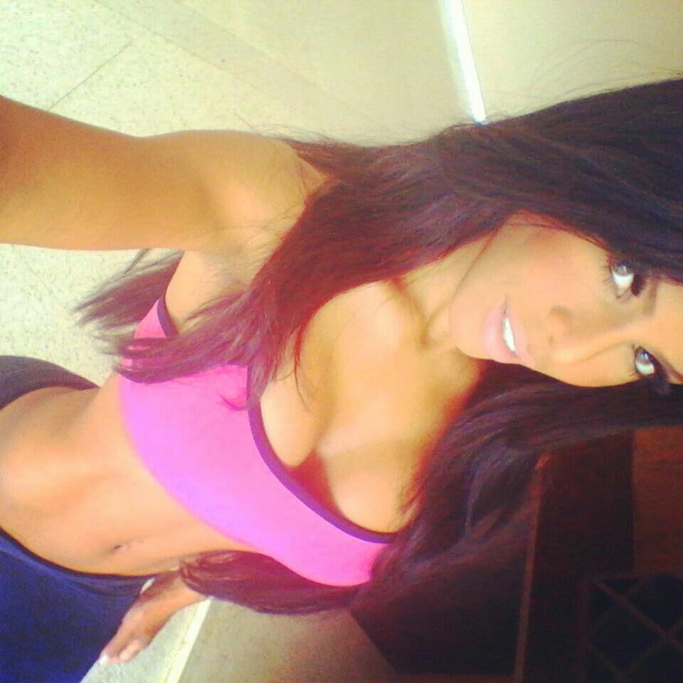 Yarishna Ayala Otero Selfie Pictures Yarishna Ayala Otero taking a selfie