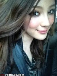 Chen Yang Jin taking a selfie