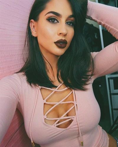 Hope Howard taking a selfie