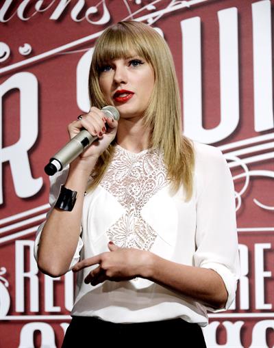 Taylor Swift 'Red' Tour Press Event in LA 8/20/13  