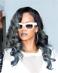 Rihanna - Arrives at her concert in the LG Arena Birmingham in Birmingham (16.07.2013) 