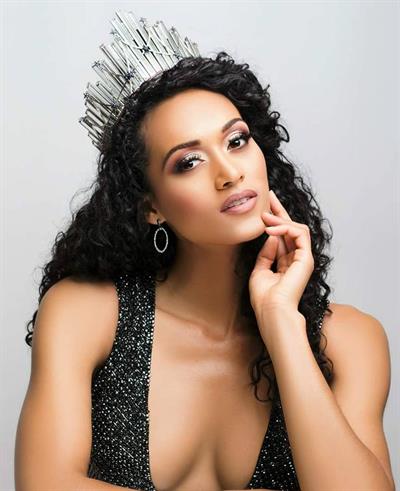 Kára McCullough