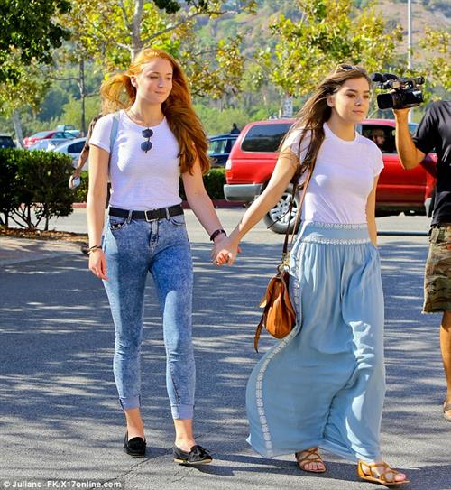 Sophie Turner (Actress)