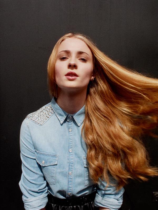 Sophie Turner (Actress)
