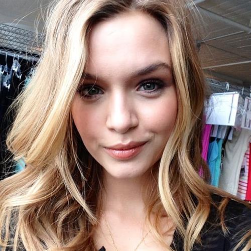 Josephine Skriver taking a selfie