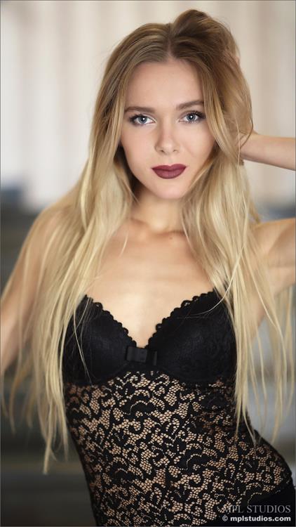 Karissa Diamond in lingerie