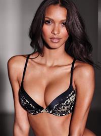 Lais Ribeiro in lingerie