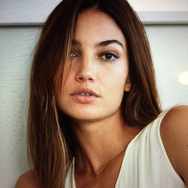 Lily Aldridge taking a selfie