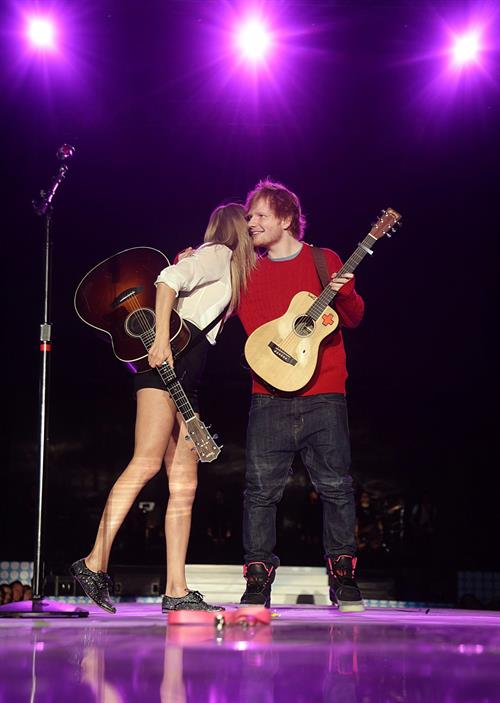 Taylor Swift Pictures Taylor Swift Capital Radio Summer Time Ball at Wembley Stadium in London - June 9, 2013