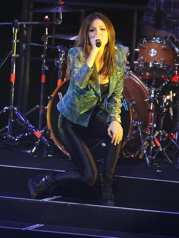 Victoria Justice Summer Break Tour at the Gibson Amphitheatre in Universal City - June 21, 2013 