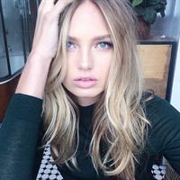 Romee Strijd taking a selfie
