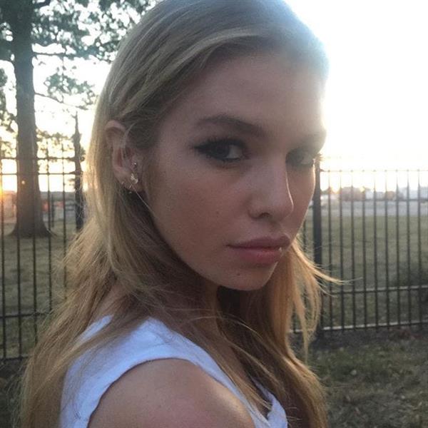 Stella Maxwell