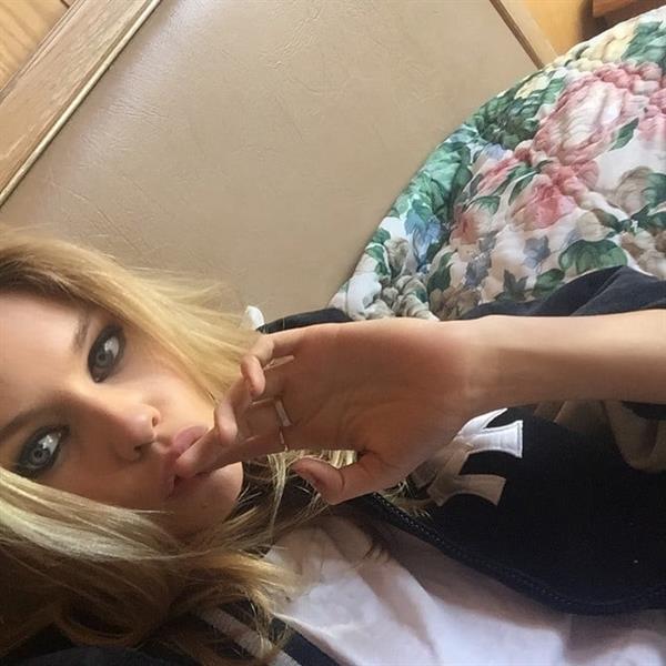 Stella Maxwell taking a selfie