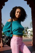 Georgia in Pink Jeans