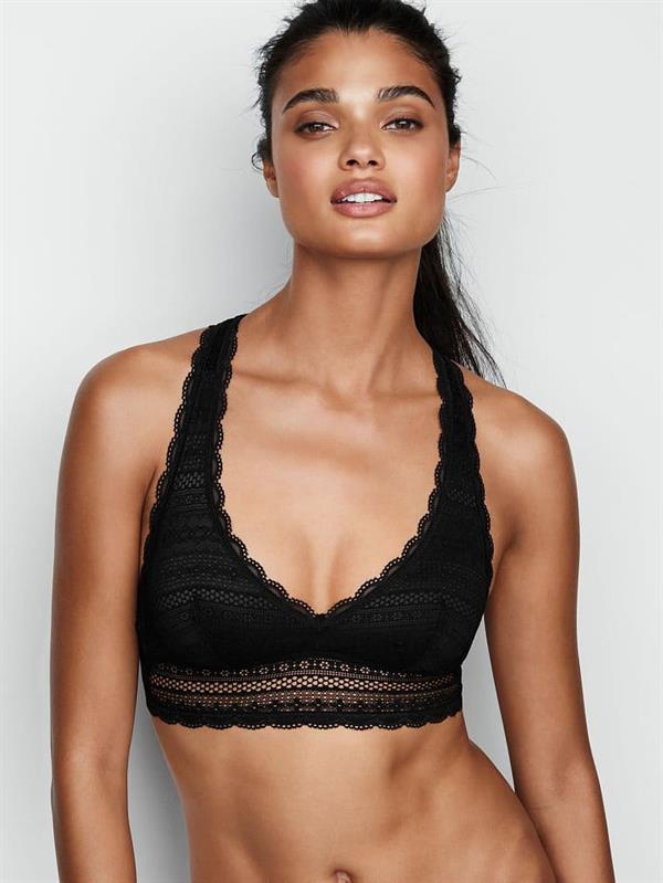 Daniela Braga in lingerie