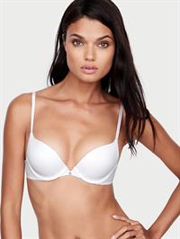 Daniela Braga in lingerie