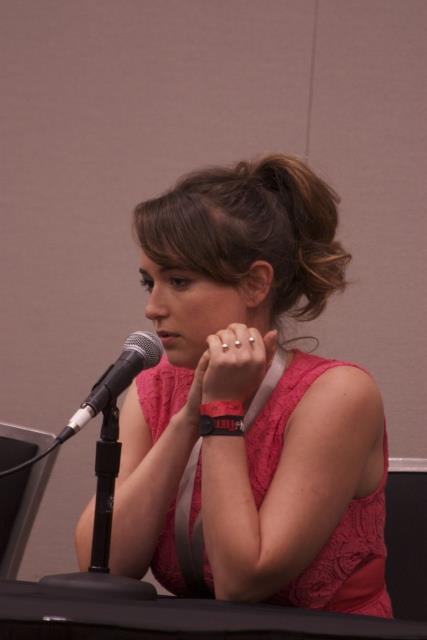 Milana Vayntrub