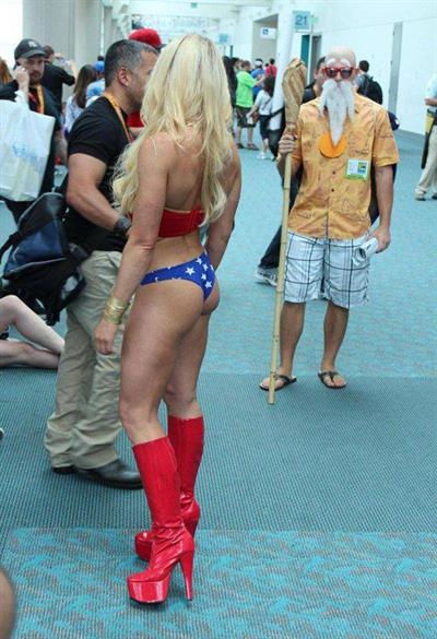 Cosplay Girls in a bikini - ass