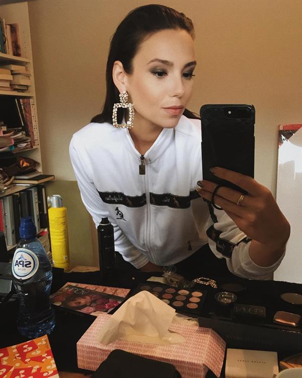 Gwen van Poorten taking a selfie