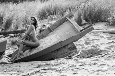 Elena Rizzello (aka Elena Riz) is an Italian Model and dancer with perfect, big tits and huge areolas.