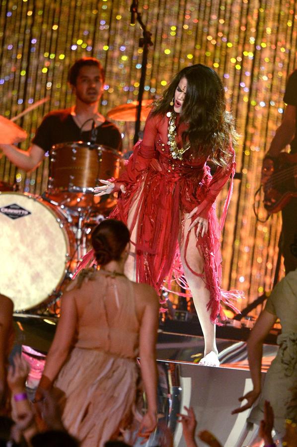 Selena Gomez 2013 MTV Movie Awards 04/14/2013 