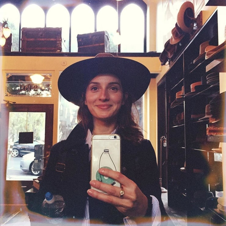 María Valverde taking a selfie